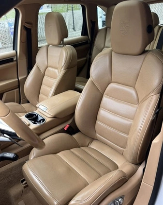 Porsche Cayenne cena 229000 przebieg: 175000, rok produkcji 2017 z Gdańsk małe 781